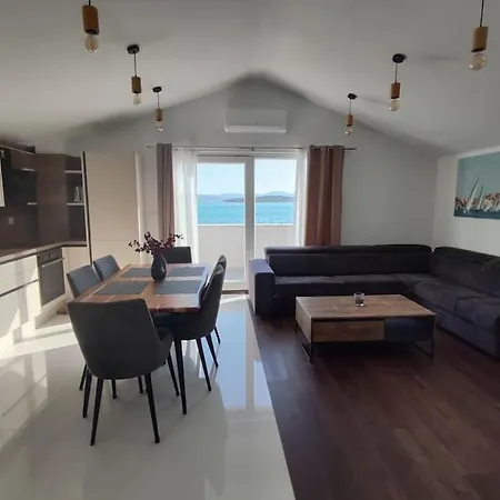 Sea View Betina, Murter アパート ベティナ
